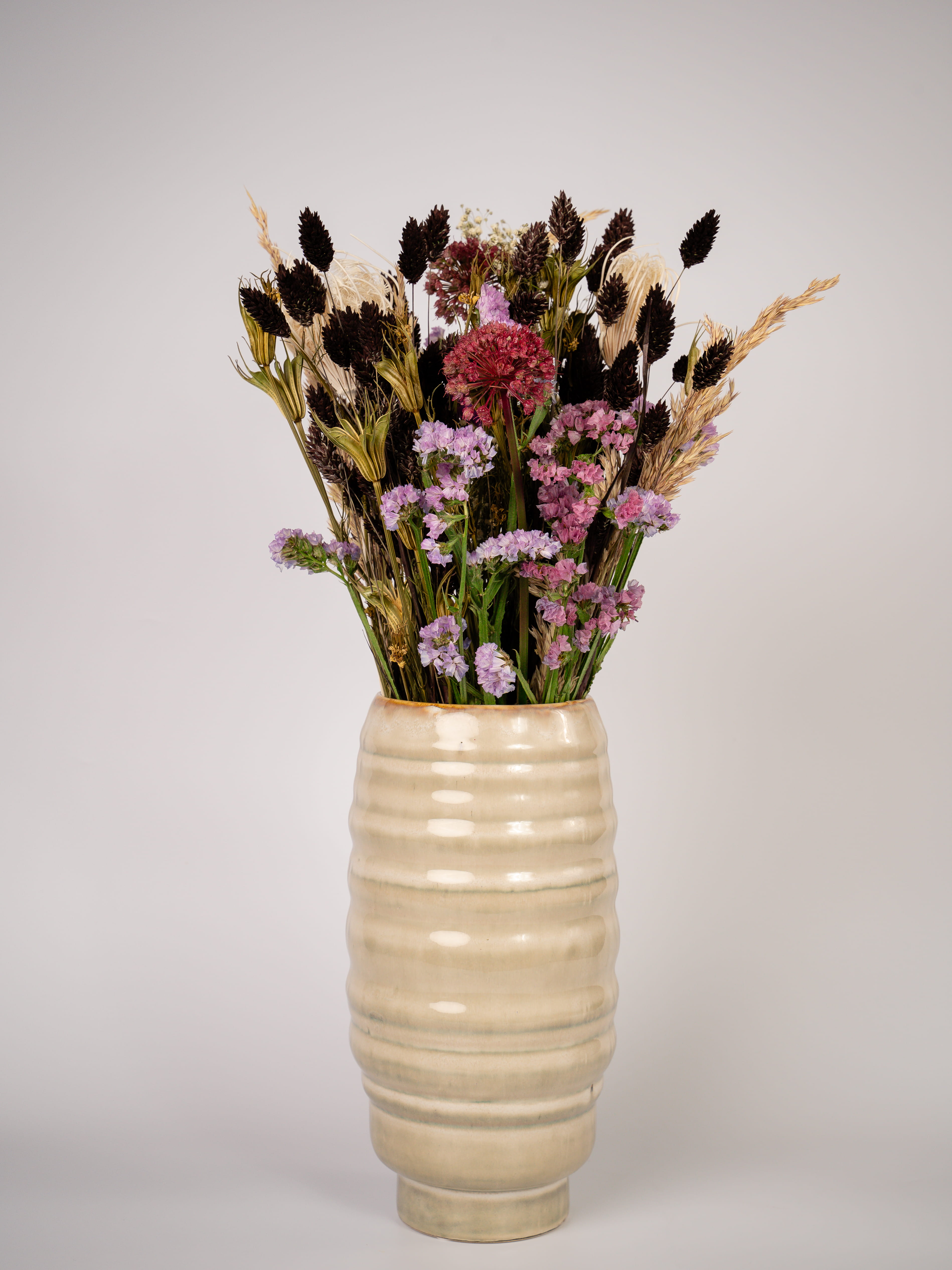 Romantischer Trockenblumenstrauß - hier online bestellen Romantischer Trockenblumenstrauß - hier online bestellen