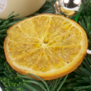 weihnachten-adventskraenze-adventskranz-schneemann-orangenscheibe getrocknete Orangenscheibe