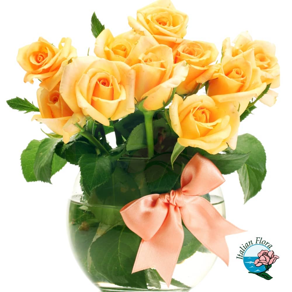 10 gelbe Rosen in einer Vase