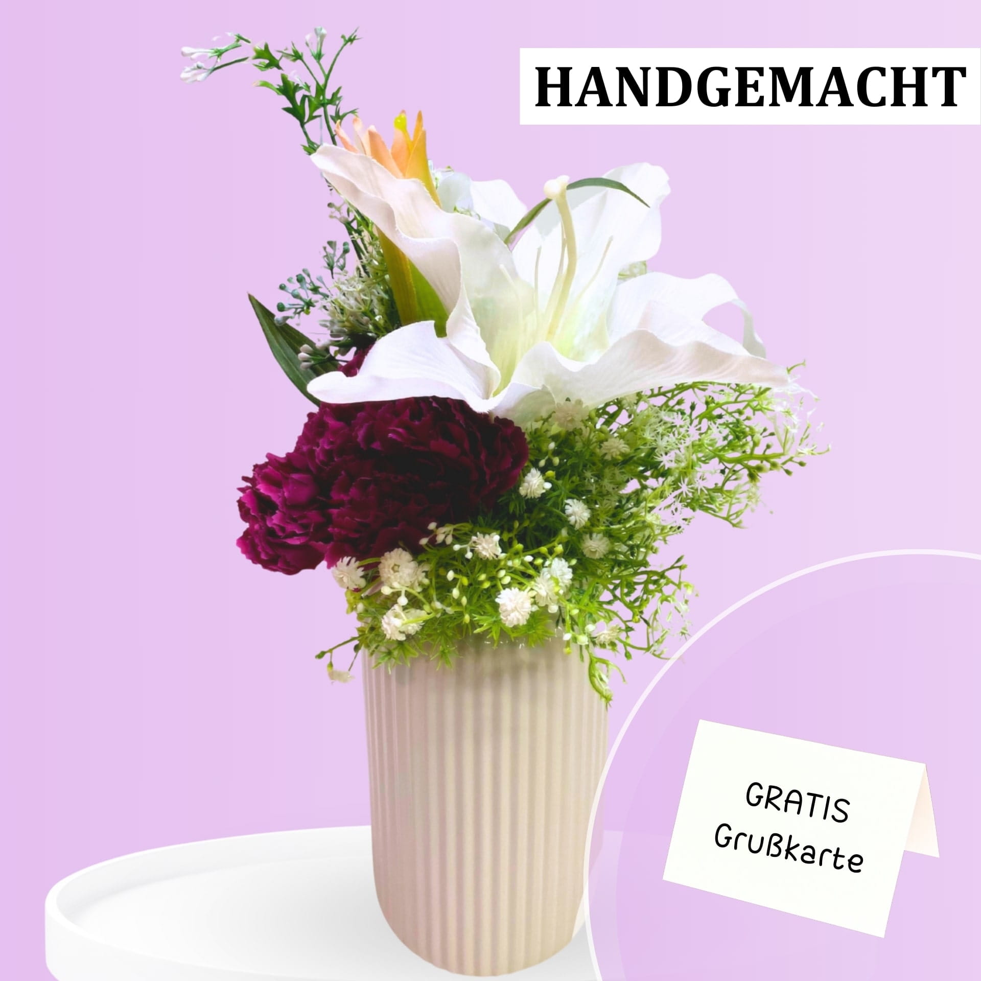 Bestelle diesen schönen Strauß hier online in lia und weiß Ein Blumenstrauß aus lilafarbenen Chrysanthemen und weißen Lilien