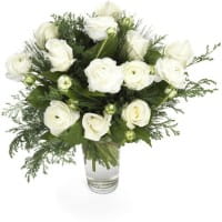 Rosenstrauß in weiß bestellen | FlowersDeluxe